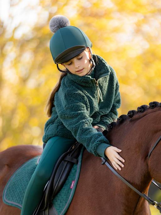 it03662_lifestyle_youngridertiateddyfleece_spruce_9_copy