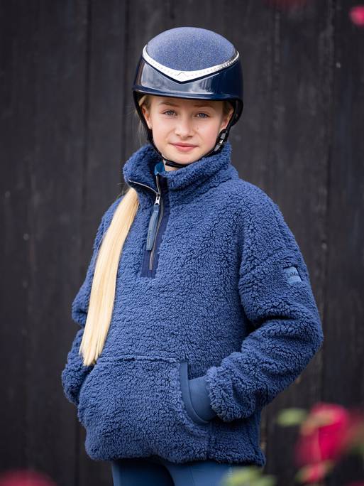 it03663_lifestyle_youngridertiateddyfleece_atlantic_4_1_copy