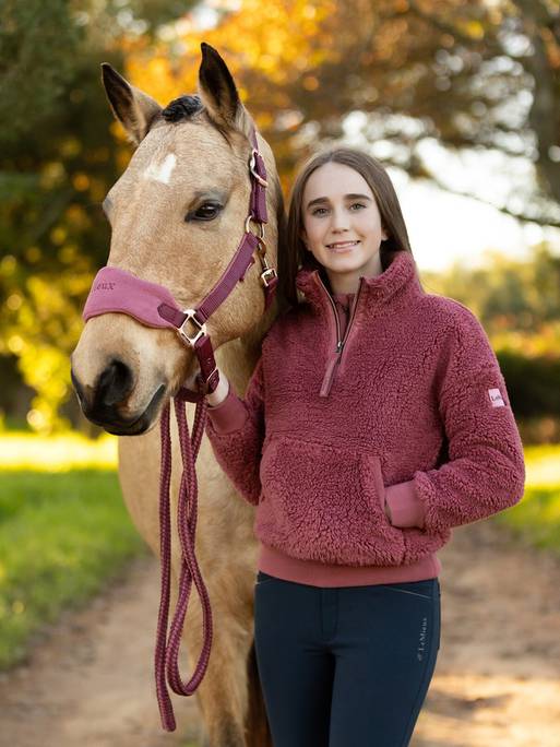 it03664_lifestyle_youngridertiateddyfleece_orchid_1_copy