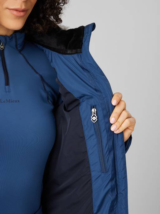 it03566_studio_harperlonglinepuffer_atlantic_6