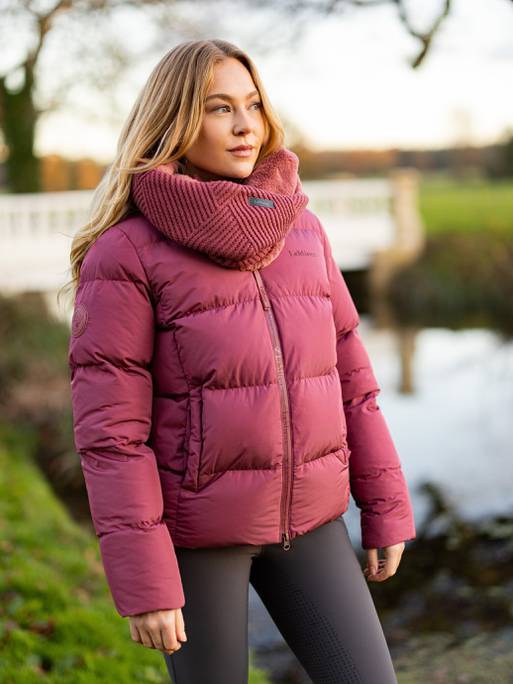 it03645_lifestyle_laylasnood_orchid_3_copy