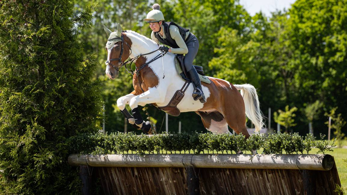 it04098_lifestyle_loireclassicgpsquare_fern_10_1
